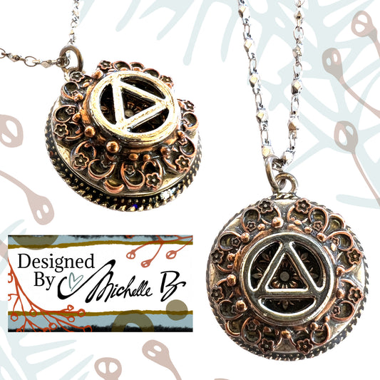 Floral Center Peace Pendant Necklace